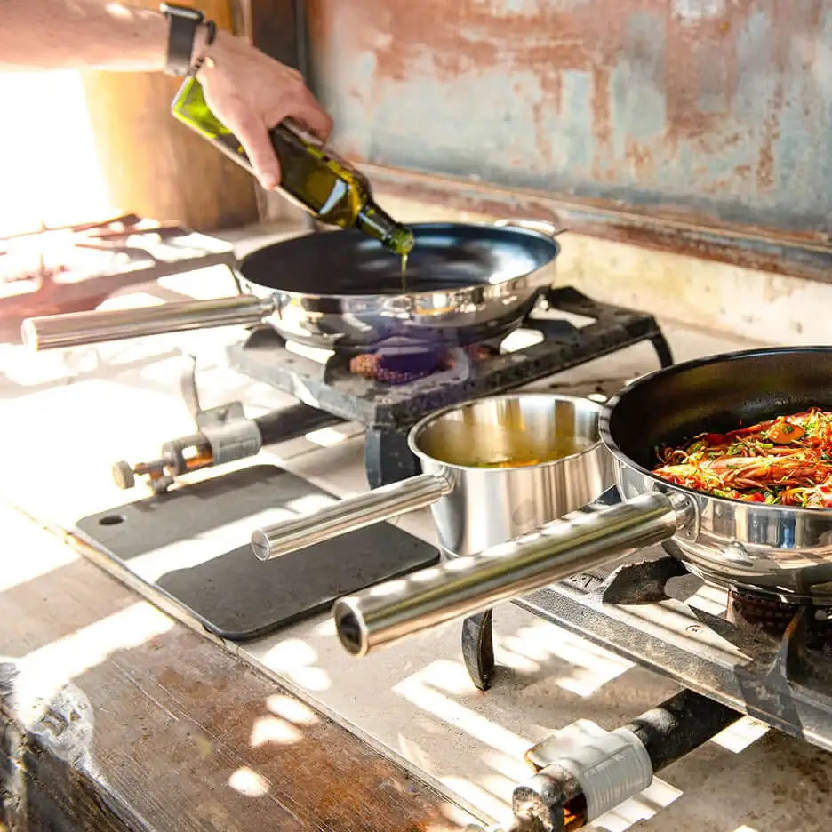 COMBEKK | Recycled Paper Cutting Board 28x38 cm Black | Made in Holland